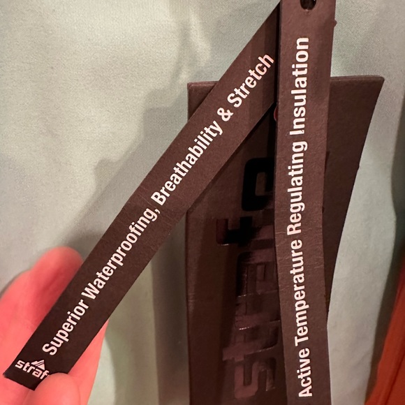 Strafe ski jacket founded in Aspen Co - Picture 6 of 7